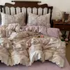 Juego de ropa de cama de doble capa de gasa con encaje francés, mezcla de lino y algodón engrosado para otoño e invierno, con funda nórdica de estilo retro adecuada para todas las estaciones.