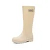 Botas de lluvia de caña alta para mujer, botas largas de alta calidad, botas de lluvia de caña alta, zapatos impermeables de moda para damas, zapatos de goma antideslizantes europeos y americanos, suaves