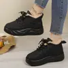 Suministro transfronterizo pastel de arroz para mujer suela zapatos bajos de algodón superficie de cuero impermeable a prueba de frío estilo con terciopelo al por mayor al por mayor casual botas de invierno