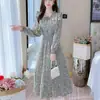 Vestido Longo Floral com Renda e Babados de Temperamento Francês Feminino Outono Afinando a Cintura Laço Linha A Transfronteiriço