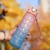 Taza de agua móvil super gran capacidad botella de agua portátil taza espacial taza con boquilla verano deportes fitness taza de agua transfronteriza venta al por mayor
