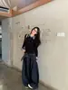 Estilo de dos piezas de nicho para principios de otoño de 2025, colorblock, elegante camiseta de manga larga con cuello polo para mujer, corte ajustado, top de moda