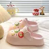 Calçado de verão para usar ao ar livre, sapatos perfurados estilosos e versáteis estilo Birkenstock, com sola grossa de EVA, leves e duráveis, chinelos fechados para mulheres