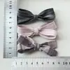 Nuevas Rayas Estéreo Lazo DIY Accesorios Pasador Funda de Teléfono Móvil Ropa para Bebé Bolsas Sombreros Zapatos y Calcetines Accesorios Accesorios