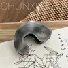 Grampo de Cabelo de Ácido Acético de Alta Qualidade Feminino 2024 Novo Clipe de Metal para Prender Cabelo Clipe de Tubarão com Design Elegante de Nicho
