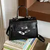 Bolsa de Mão, Bolsa de Ombro, Bolsa Transversal, Bolsa Kelly, Versátil, Elegante, Design Coreano de Nicho, Nova Coleção Outono 2026, Transfronteiriça