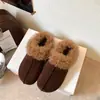 Elegantes Pantufas Meias de Lã Planas para Mulheres 2026 Novo Estilo de Inverno Plus Veludo Quente Confortável Bico Fechado Sapatos Pantufa de Algodão