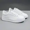 QW-012 Tenis blancos de suela gruesa para mujer, nuevos zapatos deportivos casuales de suela blanda primavera/verano 2026, tenis versátiles para mujer
