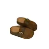 Sandálias populares estilo Birkenstock com sola grossa para uso ao ar livre, novidade outono 2026, sandálias casuais femininas versáteis de estilo coreano, que aumentam a altura, com biqueira fechada