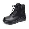 Botas de Couro Macio Quente Retrô Outono/Inverno 2025 para Mulheres Nova Moda Estilo Britânico Plataforma Salto Grosso Versátil Botas Curtas