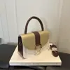 Bolsa transversal quadrada pequena para mulheres, novo modelo 2026, moda casual outono e inverno, bolsa de ombro simples feminina
