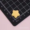 Macaron brillante 1.8cm estrella de cinco puntas accesorios de resina diy pegamento de crema funda de teléfono pinza para el pelo llavero venta al por mayor