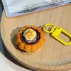 Colgante de Bolsa de Tarta de Maíz 3D Juguete de Comida Resina de Queso Lindo Colgante para Correa de Teléfono Llavero Accesorio Encanto para Bolso