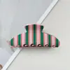 Novo Prendedor de Garra Listrado Colorido Fashionable High-End Presilha Yuanbao para Cabelo Grampo de Tubarão para Coque na Parte de Trás da Cabeça Acessórios de Cabelo para Mulheres