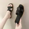 Pantuflas Mujer Verano Nueva Moda Combinan con Todo Correa Cruzada Una Tira Hogar Antideslizantes Transfronterizo Comercio Exterior Popular en Línea Ins Moderno