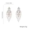 Pendientes de Borla Geométricos con Diamantes Incrustados de Aguja Plateada Pendientes de Lujo Ligero con Temperamento de Gama Alta Pendientes Exagerados de Industria Pesada Europea y Americana para Mujeres Venta al por Mayor