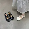 Sapatos Mary Jane retrô com bico dividido falso para mulheres, novos sapatos baixos de balé com cadarço estilo coreano 2026, sapatos de vovó baixos