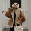 Casaco de Lã Retrô Americano Outono/Inverno 2025 para Mulheres, Jaqueta com Pele Integrada, Peça de Roupa Exterior da Moda em Cáqui