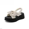 Nuevas Sandalias de Mujer Ultra Suaves Verano 2026, Moda de Alta Gama, Brillantes, Ligeras, Zapatos Casuales de Playa, Sandalias de Suela Suave