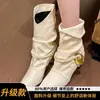 Nuevo Modelo de Comercio Exterior 2026: Botines de Gamuza Mate con Punta Fina y Tacón Bajo, con Correas y Hebilla Metálica, Botas Vaqueras de Tacón Gato para Mujer