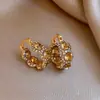 Brincos Redondos Banhados a Ouro Real 18K, Estilo Retrô Outono e Inverno, Cravejados com Diamantes, Luxo Acessível, Brincos de Alta Qualidade, Brincos Modernos e Exquisitos para Mulheres