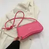 Pequenos fabricantes de bolsas de ombro com senso de estilo estrangeiro por crowdsourcing atacado nova moda textura simples Joker bolsa quadrada pequena de axila