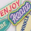 Logo bordado cartoon letras originais em inglês logo bordado patch autoadesivo emblema para sapato chapéu acessórios de vestuário adesivos de tecido