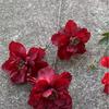 Oferta Especial Tema Rojo Grande Boda Flor Artificial Al Por Mayor Nuevo Estilo Chino Borgoña Flor de Guía de Camino Base de Fila de Flores Artificiales