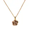Collar Colgante de Camelia con Circonita Dulce y Versátil, Cadena de Cuello Simple de Lujo Ligero Personalizada de Alta Gama