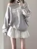 Sudadera Gris con Hombro Caído Estilo Perezoso Chic Coreano para Mujer Otoño e Invierno Lazo de Encaje Estilo Suave Top de Manga Larga con Forro Polar