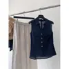 Elegante Camisa Sem Manga Decote V Cor Café para Mulheres, Nova Moda Verão 2026 Versátil Estilo Old Money Top