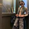 Atmosfera da Moda Outono e Inverno Super Sensação Lenço de Seda Leopardo Xale Estilo Coreano Lenço Versátil Celebridade da Internet Lenço de Seda Leopardo Super Grande