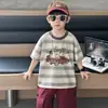 X242 Camiseta Listrada de Verão para Meninos Nova Estilo Coreano Infantil Elegante Manga Curta Roupas de Verão para Bebê Menino Blusa Casual Tendência 3