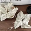 Popular scrunchie de lunares color crema con moño y pañuelo cuadrado, accesorio para el cabello elástico suave de alta gama, en stock