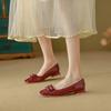 Sapatilhas Femininas 2025 Novas Sapatilhas Vermelhas Mary Jane Sapatos Femininos Slip-On Rasteirinhas de Casamento Retrô Francesas Sapatos Pequenos de Couro