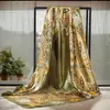 Lenço Feminino de Cetim para Primavera e Verão Seda Artificial Estampado Quadrado Pequeno Lenço Presente Lenço Echarpe Estilo Europeu e Americano Venda por Atacado