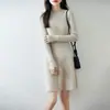 Vestido de Punto Otoño/Invierno 2026 para Mujer, Elegante Vestido Suéter Redondo Delgado por Encima de la Rodilla, Vestido Base para Mujer