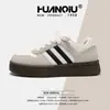 Tênis Casuais Esportivos Brancos Originais Universais Femininos ZHQ68119X Primavera Novo Versátil com Solado Grosso de Nicho para Mulheres