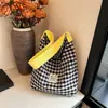 Bolso Balde de Lona para Mujer 2024 Nuevo Bolso de Moda Bolso de Hombro a Cuadros Contrastantes Bolso Tote Literario para Ropa de Trabajo para Estudiante Universitario