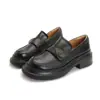 Zapatos Negros de Cuero Vintage 2026 Modelo Nuevo Punta Redonda Hebilla Metálica Estilo Universitario Corte Profundo Zapatos Individuales para Mujer con Suelas Gruesas y Tacones Gruesos Mocasines