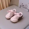 Tênis Feminino Moda Coreana Outono 2026 Versátil Macio Antiderrapante Cadarço Bolinhas Velcro