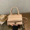 Bolso de Mano Pequeño Cuadrado Simple y Elegante Estilo Coreano para Mujer 2026 Nuevo Bolso de Hombro Versátil Casual Bolso Cruzado de Moda para Viaje