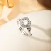 Anel Aberto de Zircônia Light Luxury para Mulheres, Anel de Camélia com Microincrustação de Moissanita, Design de Nicho Europeu e Americano, Joias de Alto Padrão