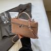 Bolsa Feminina, Bolsa de Ombro Simples de Alta Qualidade para Celular, Bolsa Feminina Tofu para o Dia a Dia, Nova Bolsa Quadrada Pequena Transversal de Primavera e Verão