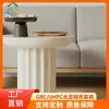 Mesa de Chá Interna Feita Sob Medida em Estilo Vintage com Design de Luxo Leve Francês, Apresentando Ranhuras Verticais em Concreto Aparente, Adequada para Uso Doméstico em uma Janela de Canto ou como Mesa de Trabalho, com Recursos à Prova de Umidade