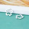 Colgante de Flor Hueca de Plata de Ley S925 Pendiente Sólido de Pétalo de Flor Pequeña Colgante para Collar Pulsera Accesorios Versátiles