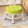 Taburete pequeño explosivo Respaldo Rueda universal Banco suave con ruedas Sofá infantil de celebridad cibernética Mesa de centro Silla pequeña Polea Taburete bajo