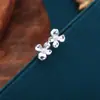 Pendientes de botón de flor de plata de ley s925 para mujer, diseño de nicho INS, chapados en platino, estilo de lujo ligero a la moda, pendientes de flor pequeños para mujer