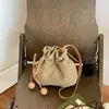 Bolso Bandolera para Mujer 2026 Nuevo Verano Casual Moda Nicho Súper Popular Bolso de Hombro para el Trabajo Salida Bolso Cubo