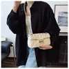 Bolso de mujer de alta gama IMJK bolso de cadena de diamantes 2026 nuevo bolso cuadrado pequeño versátil de moda para todas las estaciones, bolso de hombro y cruzado